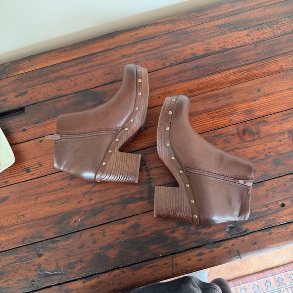 Korks by Kork-Ease Platform Boots. Size 8. - Picture 6 of 11